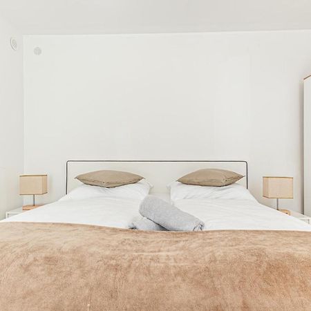 City Vibes: 1Br Apt, 10 Min To Westbahnhof Viyana Dış mekan fotoğraf