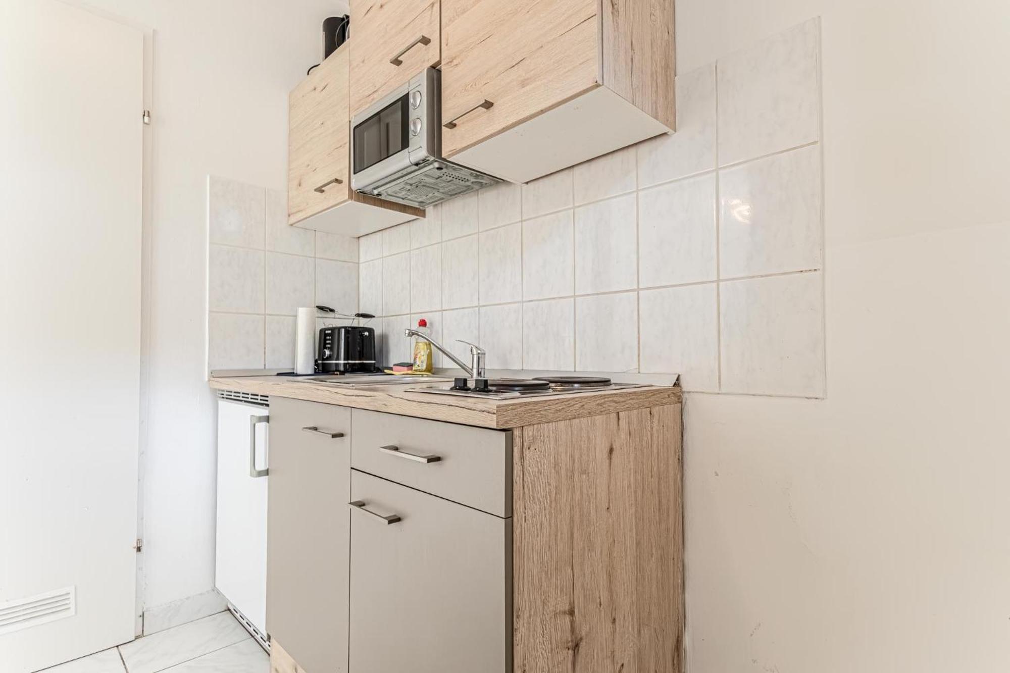 City Vibes: 1Br Apt, 10 Min To Westbahnhof Viyana Dış mekan fotoğraf
