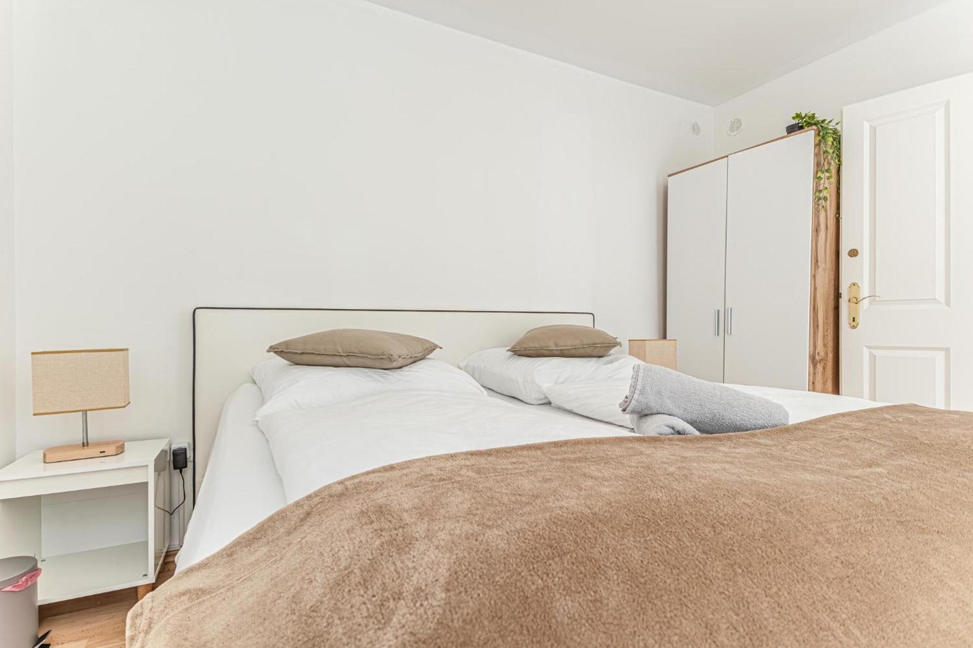 City Vibes: 1Br Apt, 10 Min To Westbahnhof Viyana Dış mekan fotoğraf